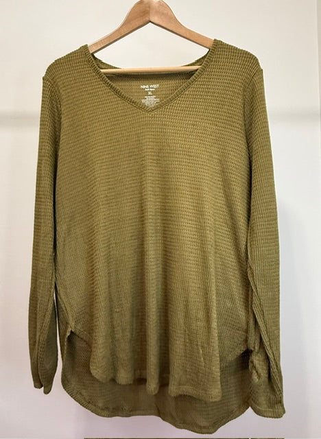 Nine West Soft Spun Waffle Knit V‑Neck Shirt – Olive – Size XL
