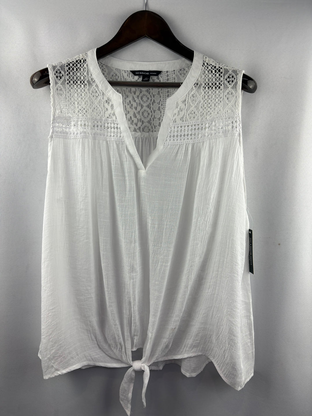 Women’s Zac & Rachel Size 2X White Tank Blouse