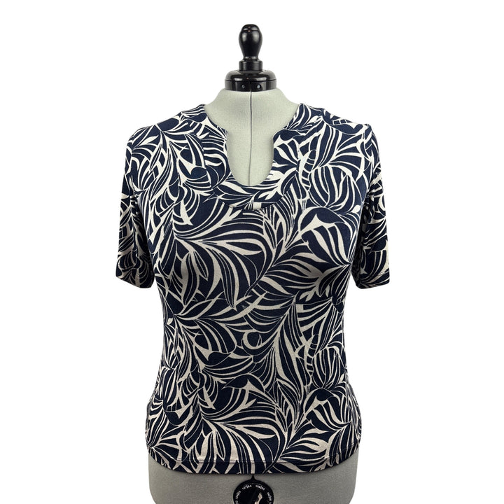 Women’s Chico’s Travelers Size 2XL Navy & White Patterned Short Sleeve Shirt
