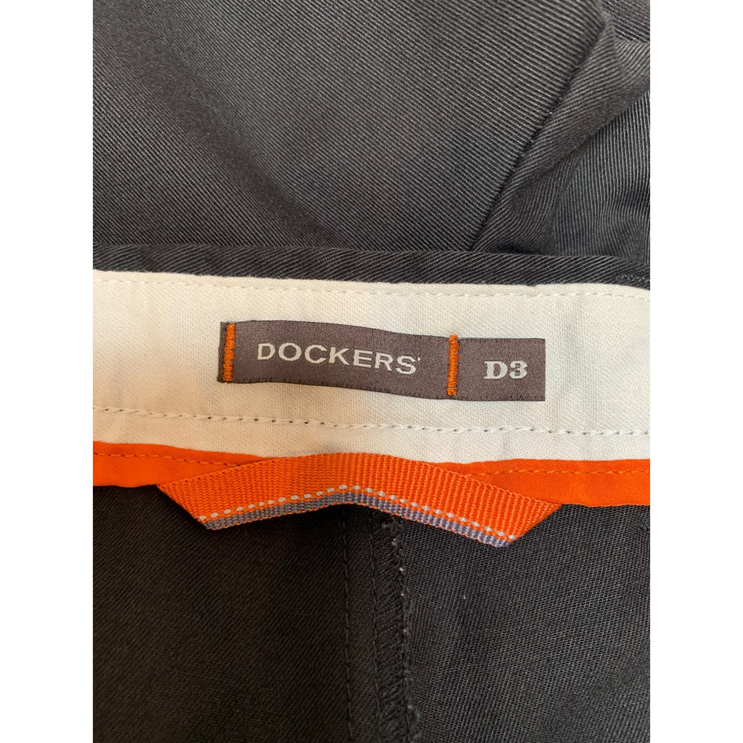 Dockers Mens D3 Classic Fit Black Chinos Size 38x30