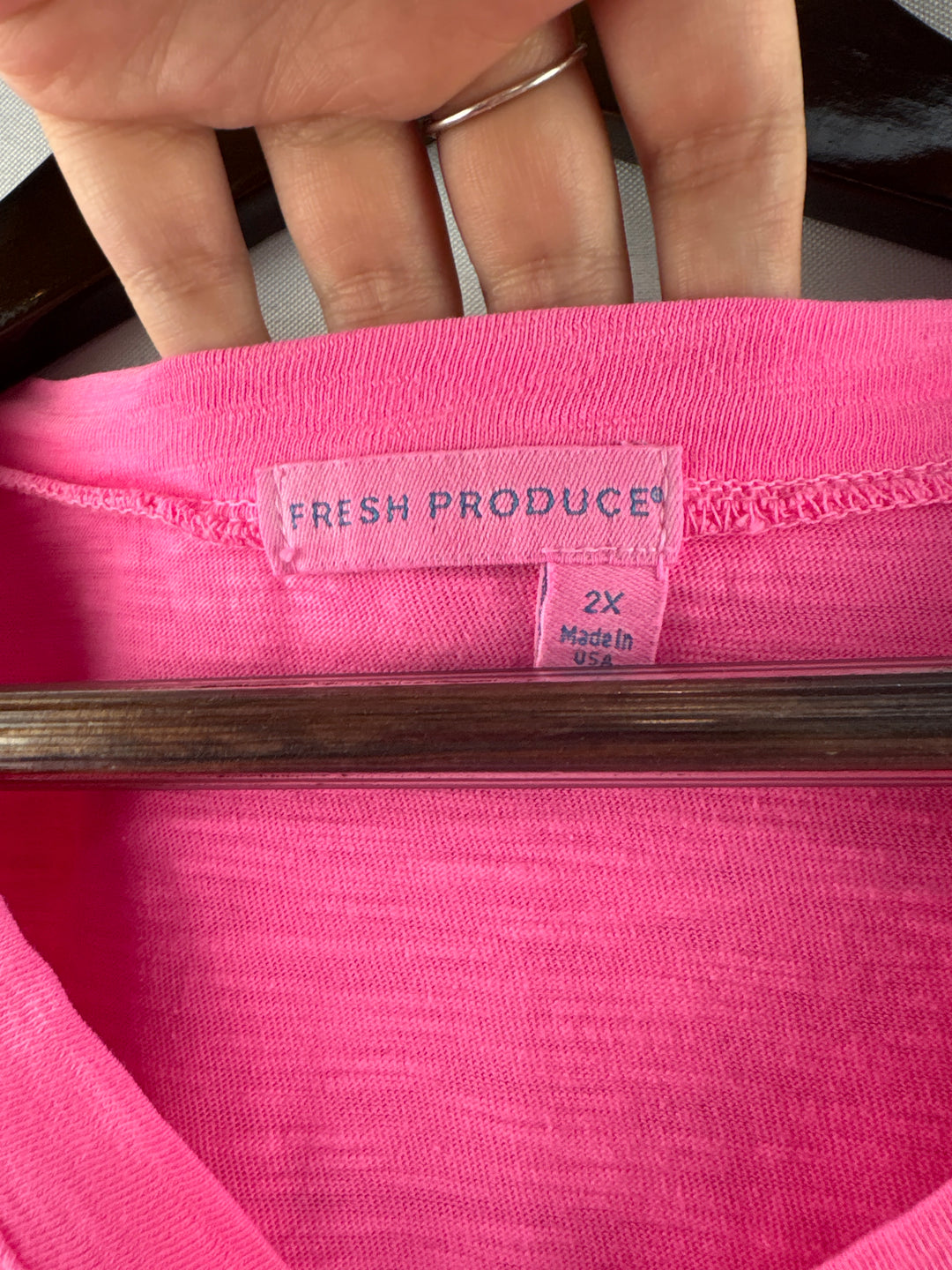Women’s Fresh Produce Size 2X Highlighter Pink V-Neck Shirt