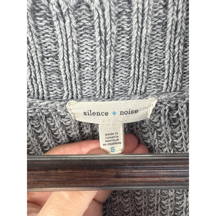 Women’s Silence + Noise Small Light Gray Knit V-Neck Sweater