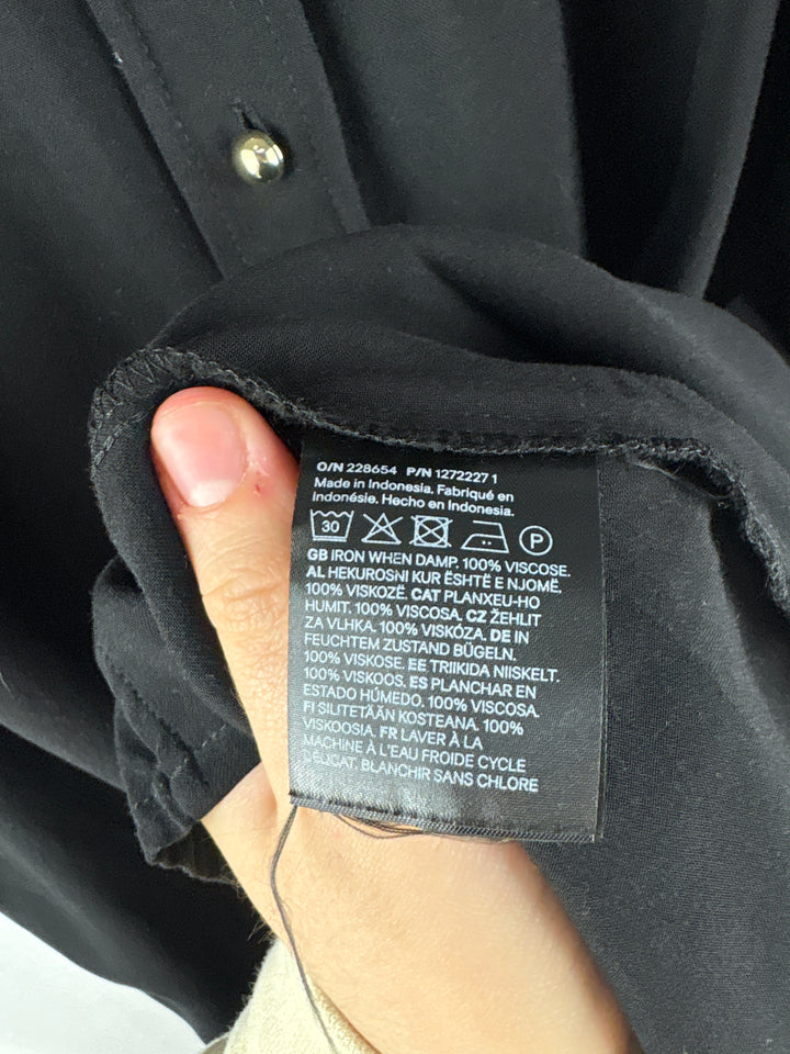 Women’s H&amp;M XL Black Short Sleeve Midi Dress