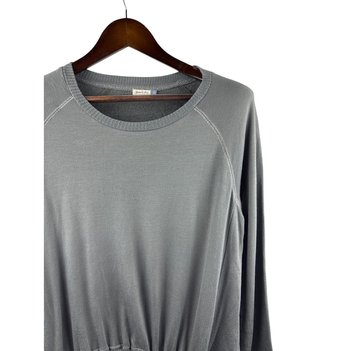 Women’s Yarn & Sea Medium Grey Crewneck w/ Soarkly Built In Belt
