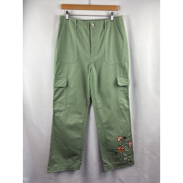 Women’s Mi Ami Francesca’s Large Leaf Green Cargo Pants w/ Floral Embroidery