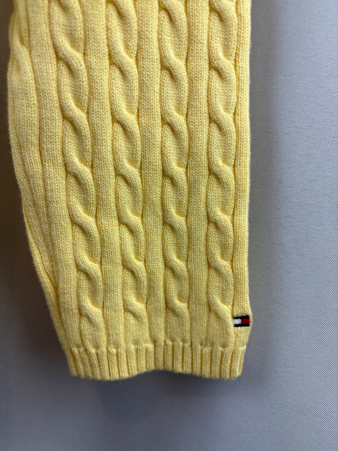 Women’s Tommy Hilfiger Medium Butter Yellow V-Neck Sweater