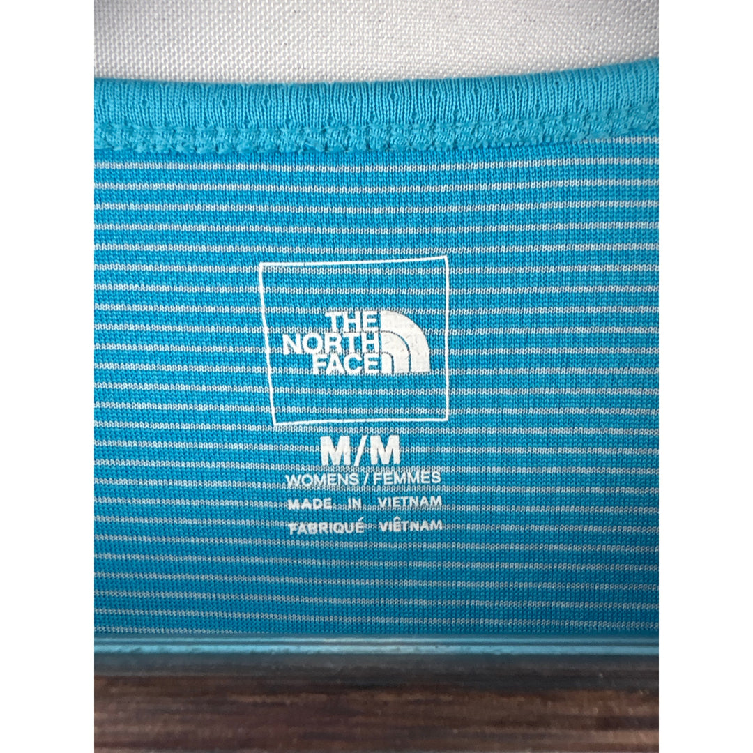 Women’s The North Face Medium Bright Blue Long Sleeve Athletic Shirt