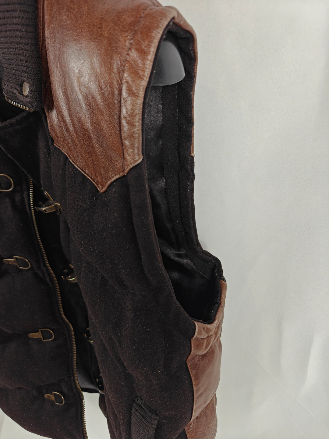 Mens Omavi Clothing Co Red Tag Puffer Vest Brown Black Size 2X