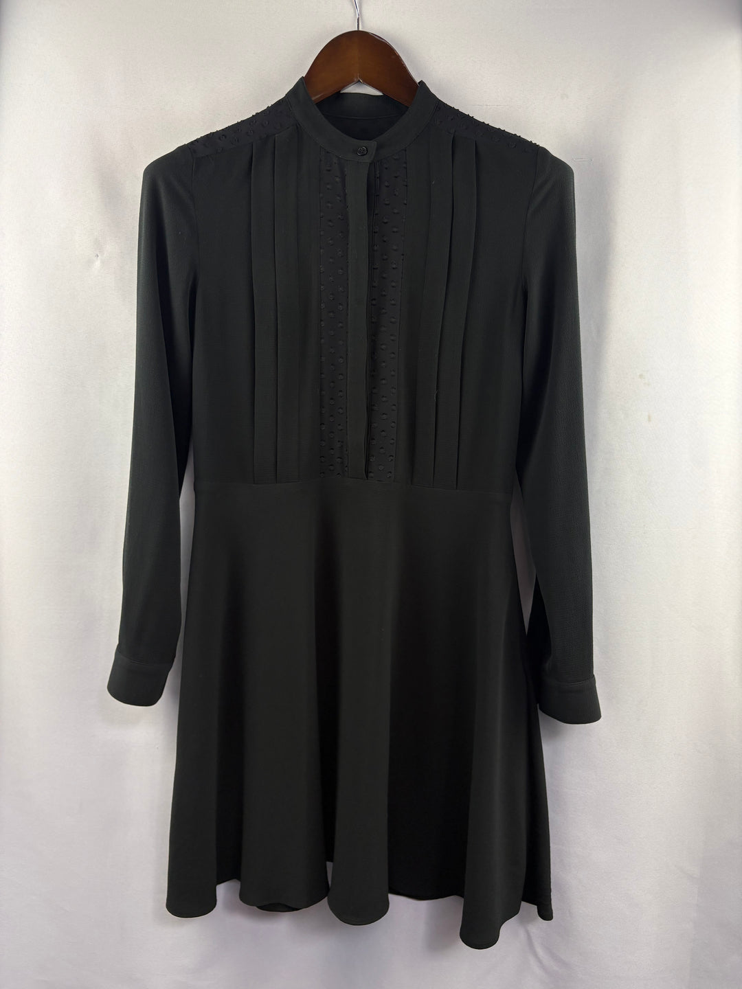 Women’s Ann Taylor Size 4 Black Long Sleeve Midi Dress