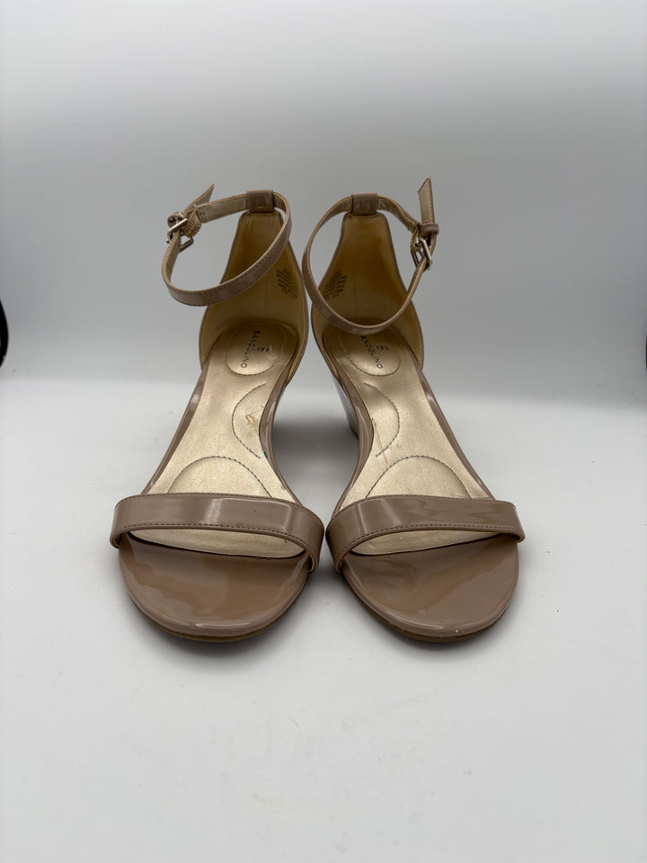 Women’s Bandolino Size 8.5 Nude Patent Leather Sandal Wedges