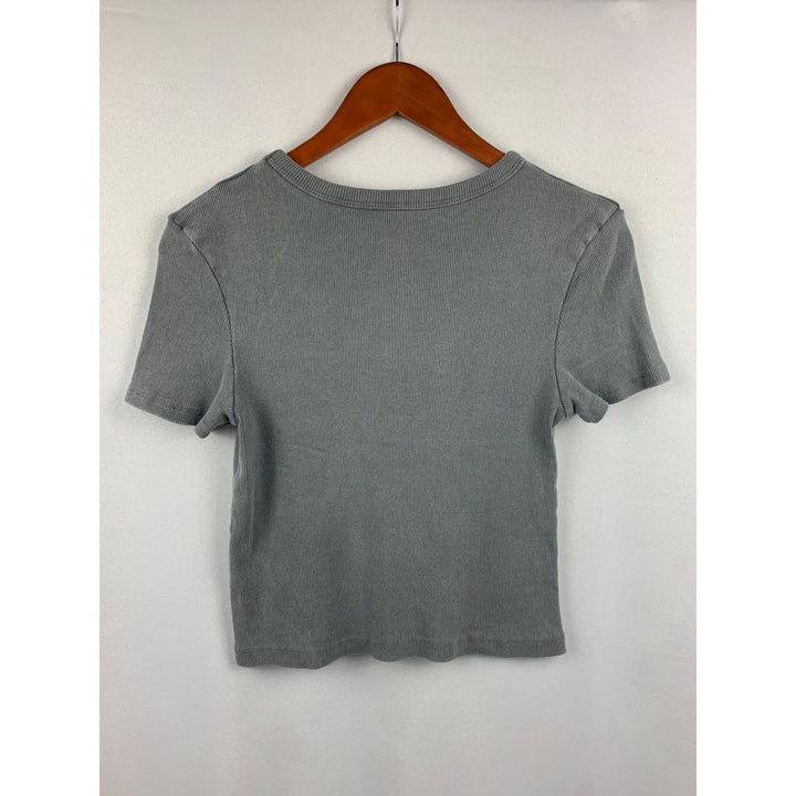 Women’s Social Culture Cherry Graphic Cropped Top Size M