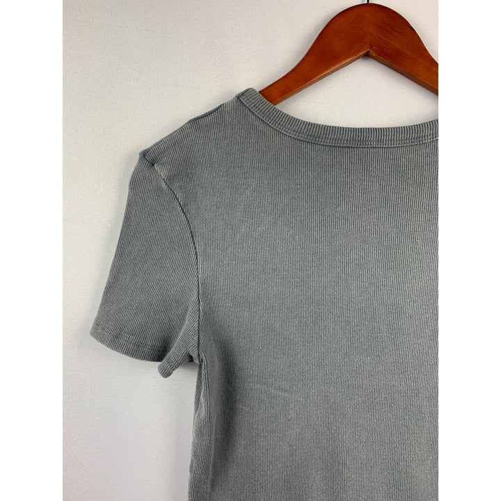 Women’s Social Culture Cherry Graphic Cropped Top Size M