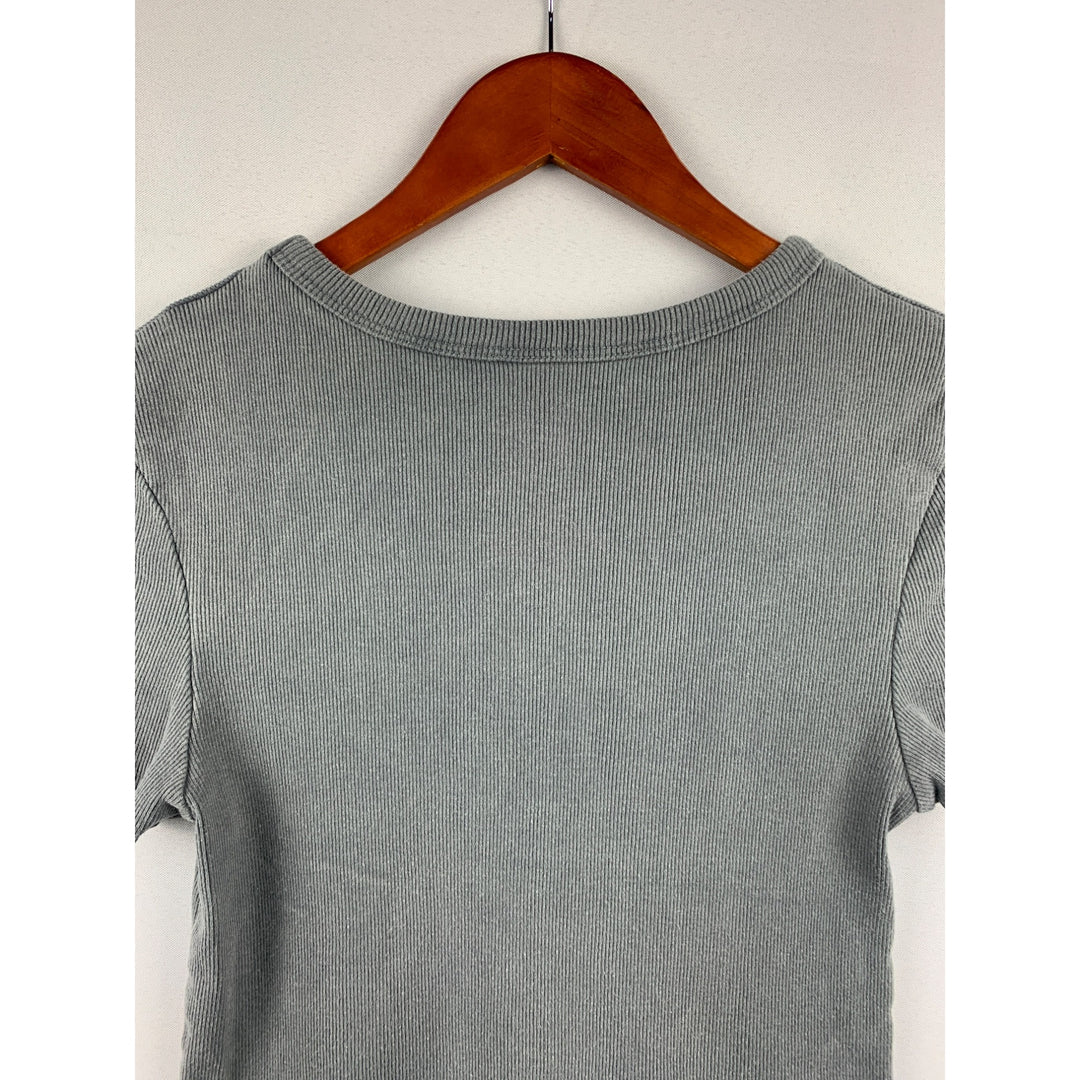 Women’s Social Culture Cherry Graphic Cropped Top Size M