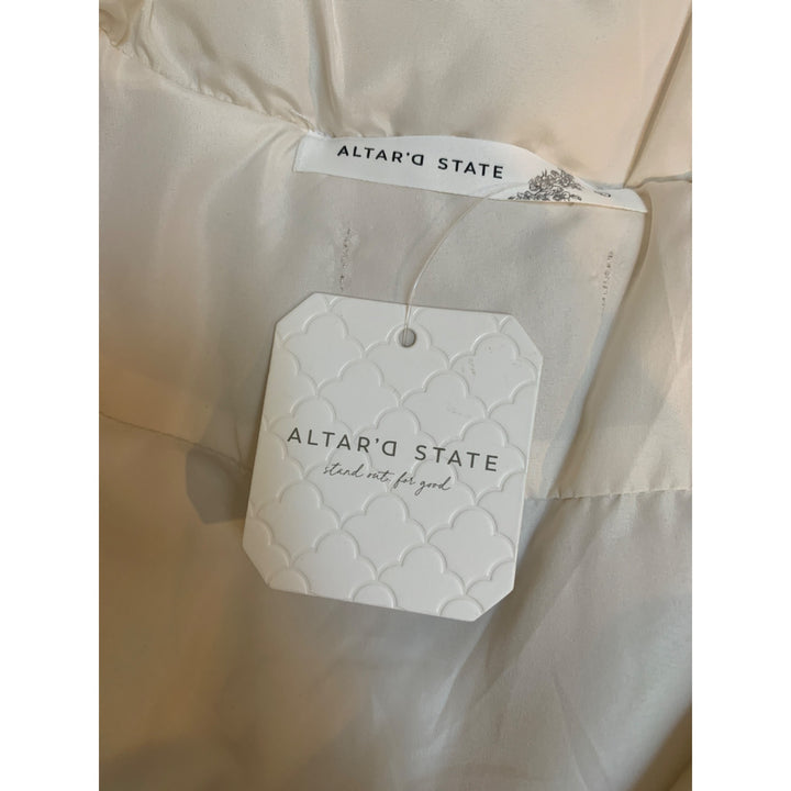 Women's Altar’d State White Puffer Vest Size L