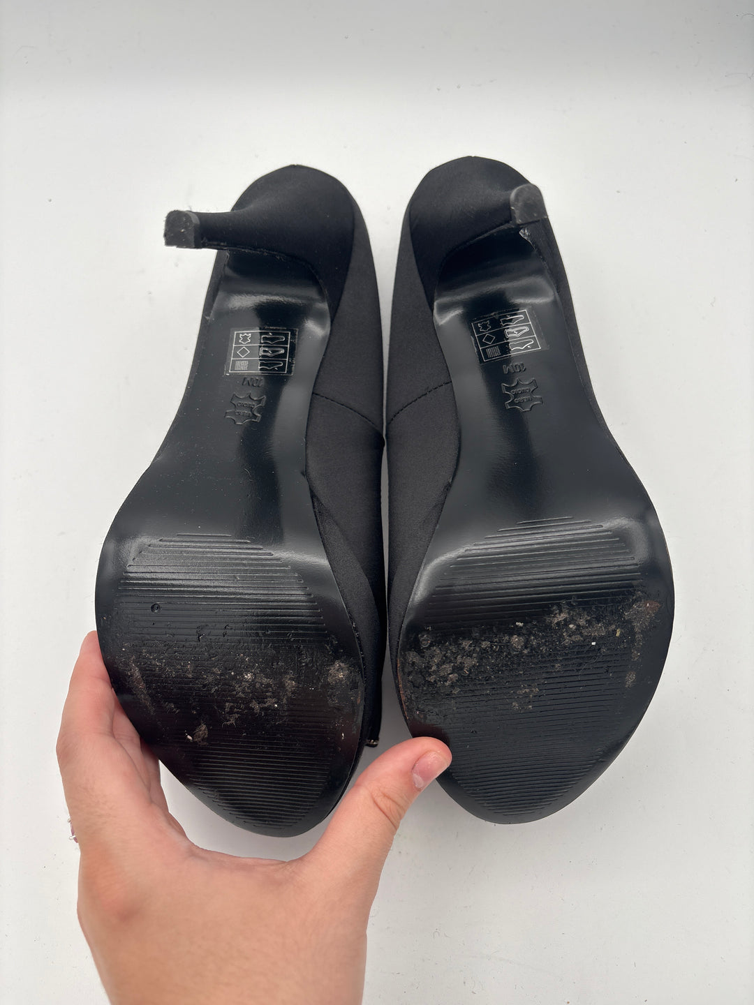 Women’s Lulu Townsend Size 10 Black Satin Pumps w/ Bow Detail