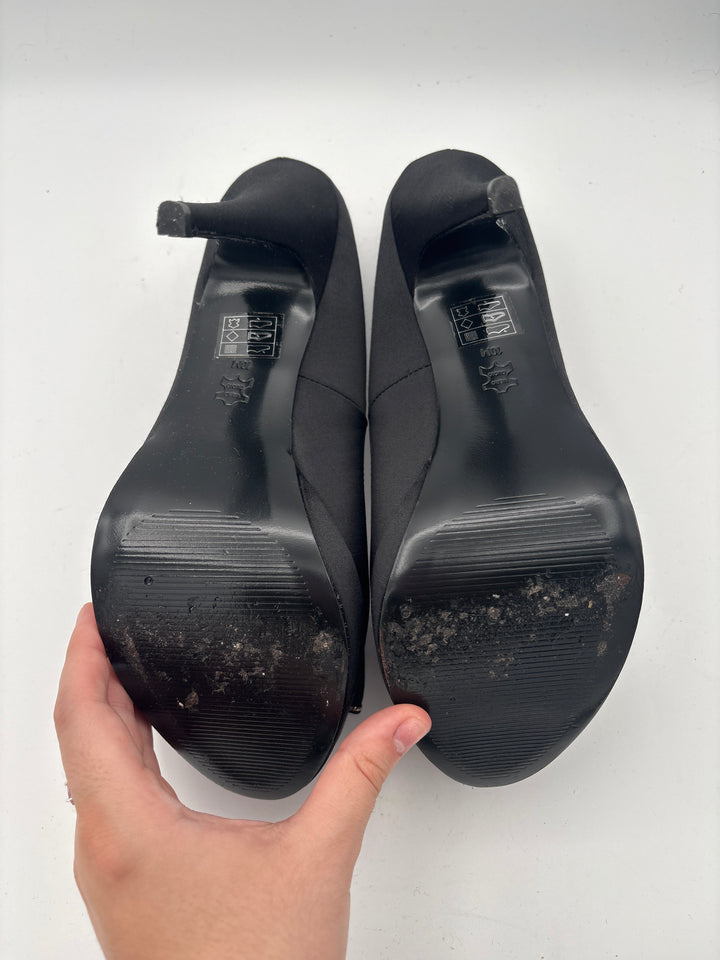 Women’s Lulu Townsend Size 10 Black Satin Pumps w/ Bow Detail