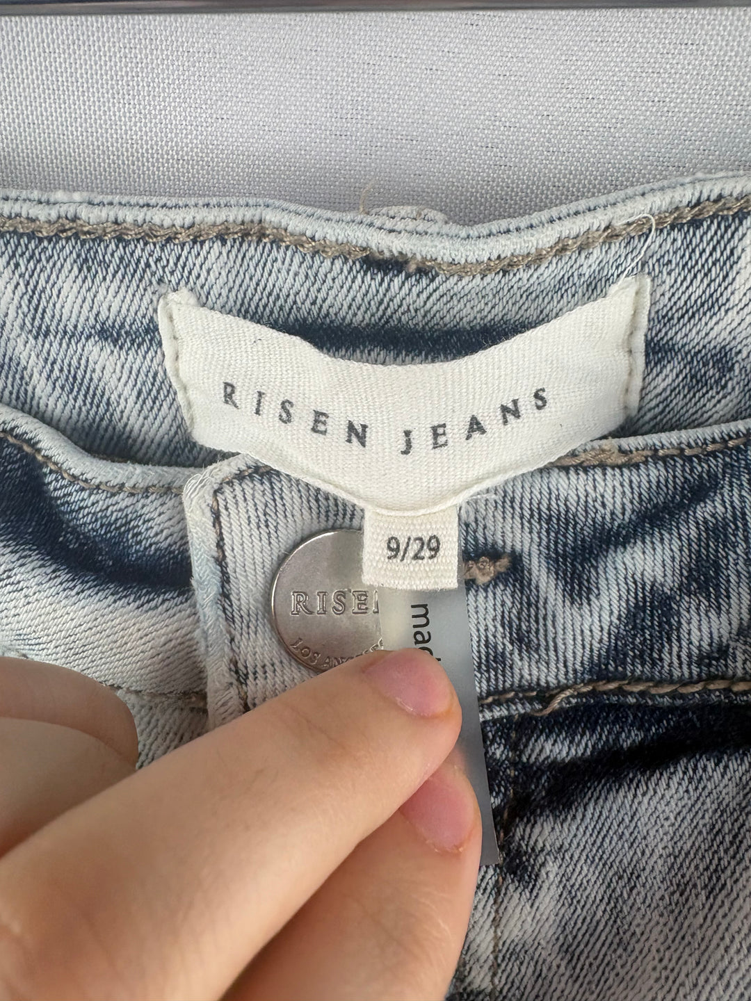 Women’s Risen Jeans Size 9/29 Acid Wash Distressed Flare Jeans