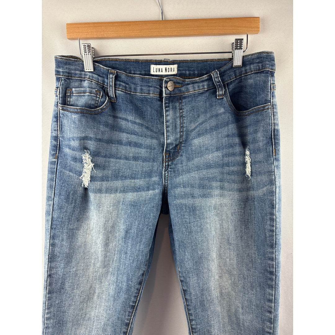 Women’s Luna Nora Size 12 Light Blue Distressed Skinny Jeans