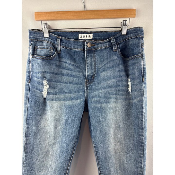 Women’s Luna Nora Size 12 Light Blue Distressed Skinny Jeans