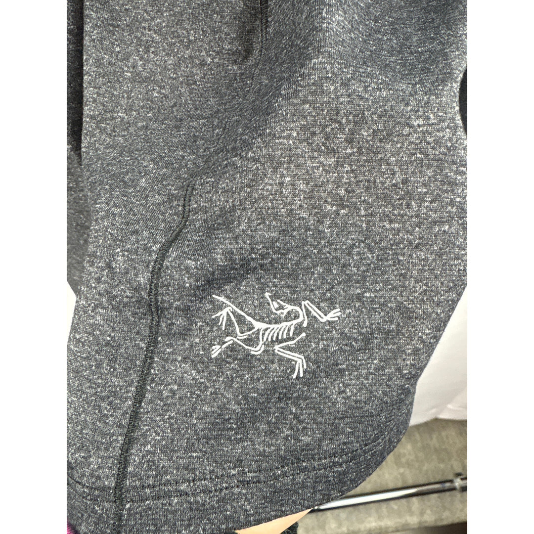 Women’s Arc’Teryx Small Dark Heather Grey Long Sleeve Sports Shirt