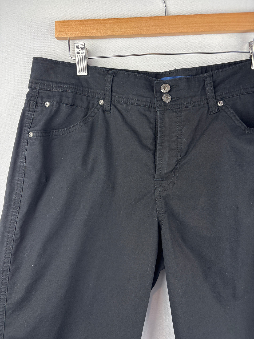 Women’s Bandolinoblu Size 12 Black Bermuda Shorts