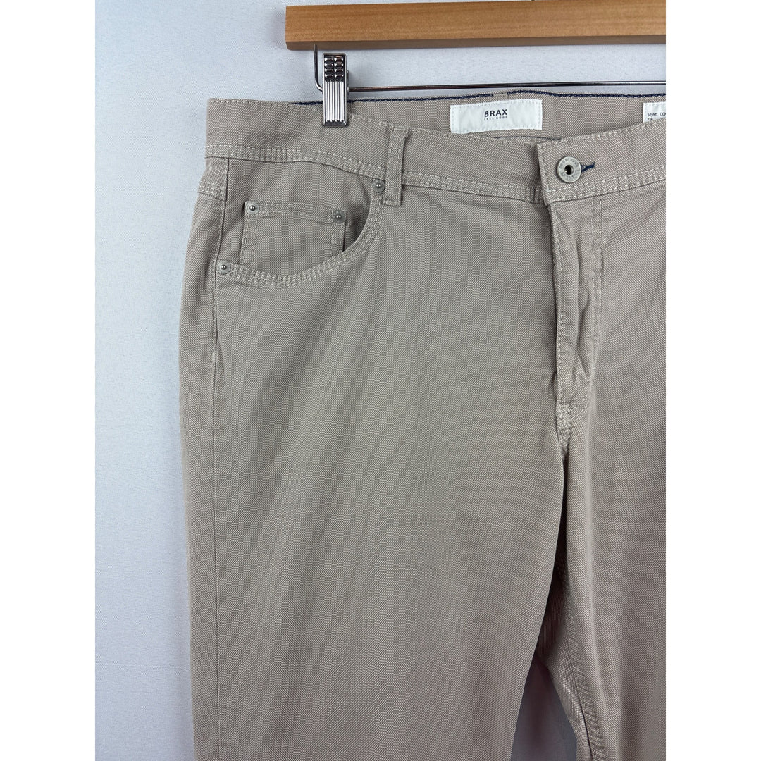 Men’s Brax Feel Good Size 26 Khaki Slacks