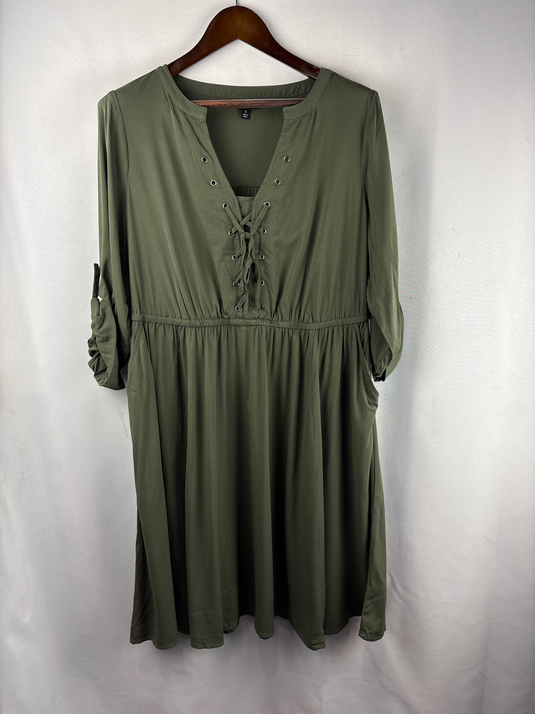 Women’s Torrid Size 1 Army Green Midi Dress