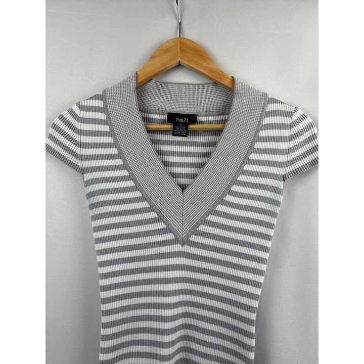 Rue21 Womens Medium Striped V-Neck Knit Top