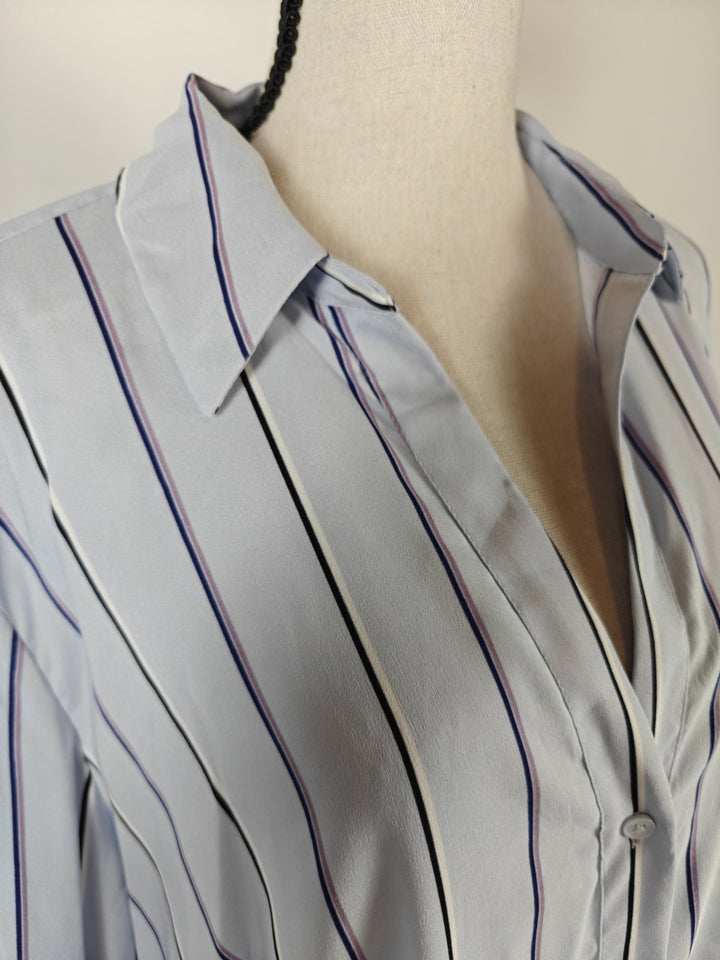 Womens Ann Taylor Button Down Shirt Blue Striped XL