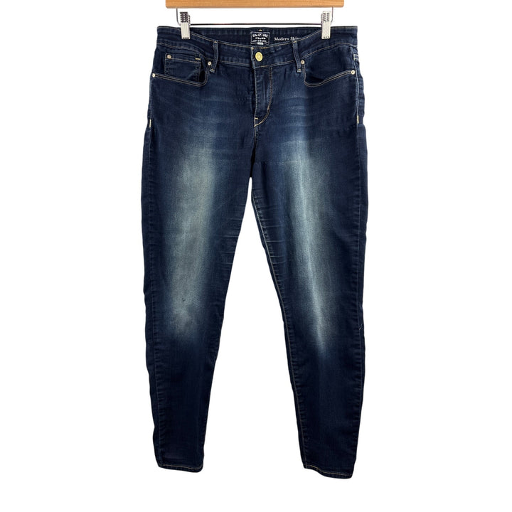 Women’s Levi’s Size 14 Dark Washed Blue Skinny Jeans