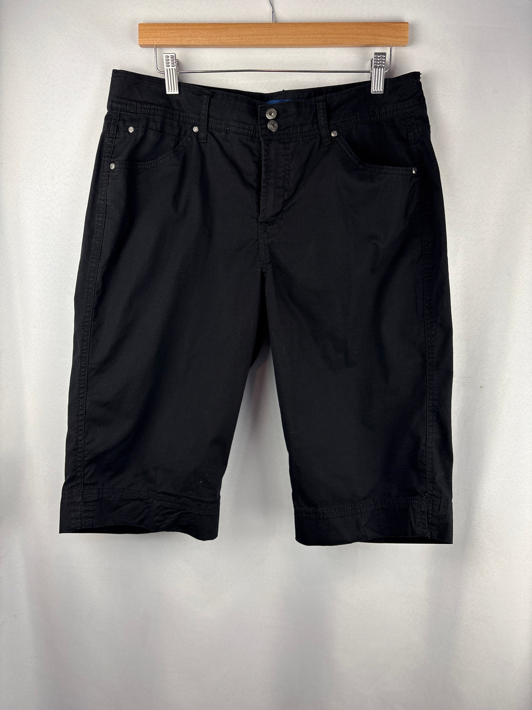 Women’s Bandolinoblu Size 12 Black Bermuda Shorts
