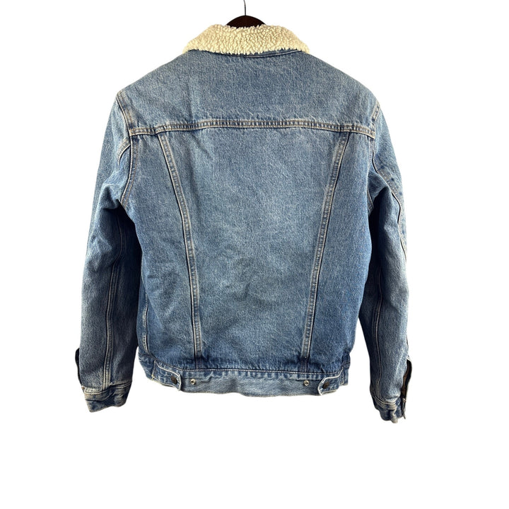 Women’s Levi’s Medium Light Washed Blue Jean Jacket