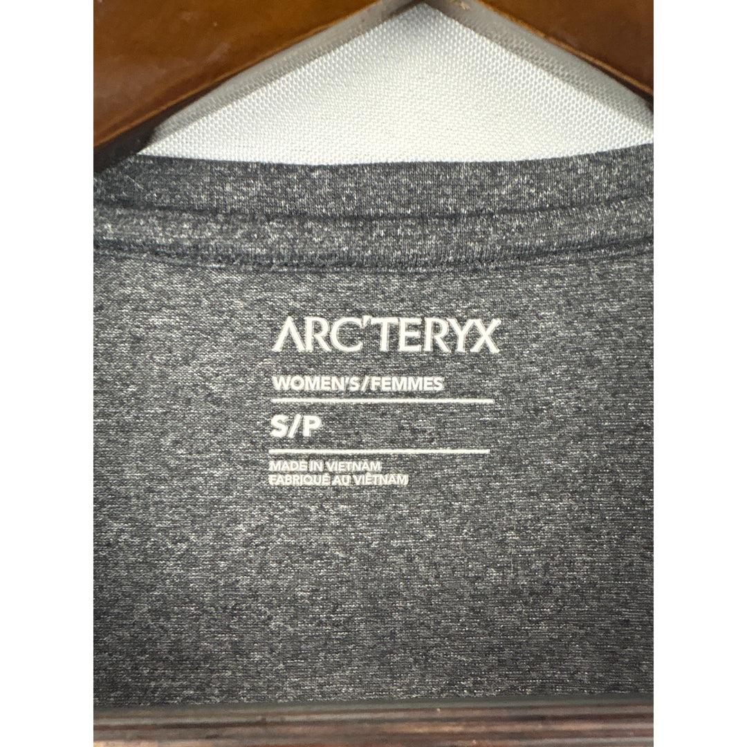 Women’s Arc’Teryx Small Dark Heather Gray Long Sleeve Sports Shirt