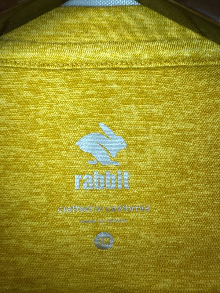 Women’s Rabbit Small Mustard Long Sleeve Active Shirt