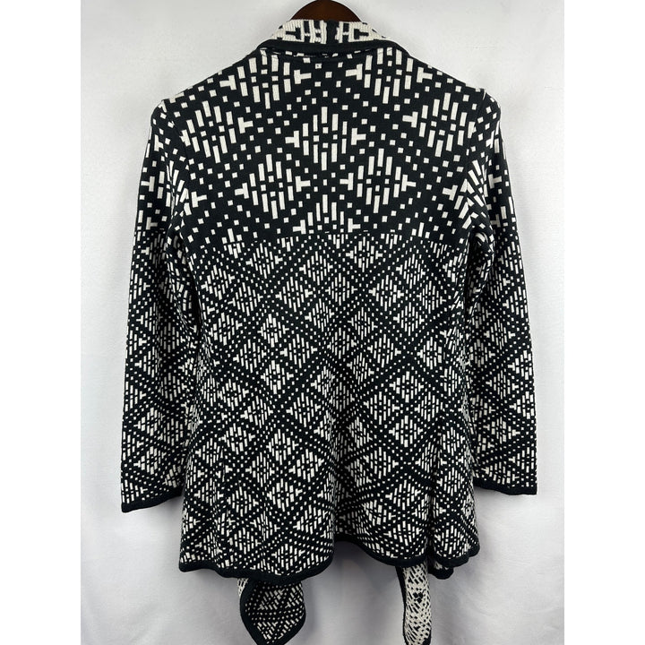 Women’s Bar III Boho Cardigan Flyaway in a black and white Aztec print Size XS