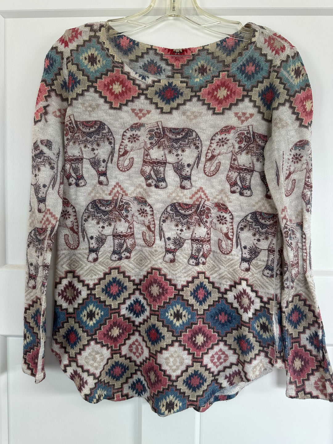 Papaya Women’s Boho Elephant Geometric Lightweight Long Sleeve Knit Sweater Top Size M