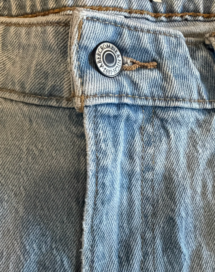 Abercrombie &amp; Fitch Curve Love High Rise Dad Shorts Size 32 Large NWOT Cotton