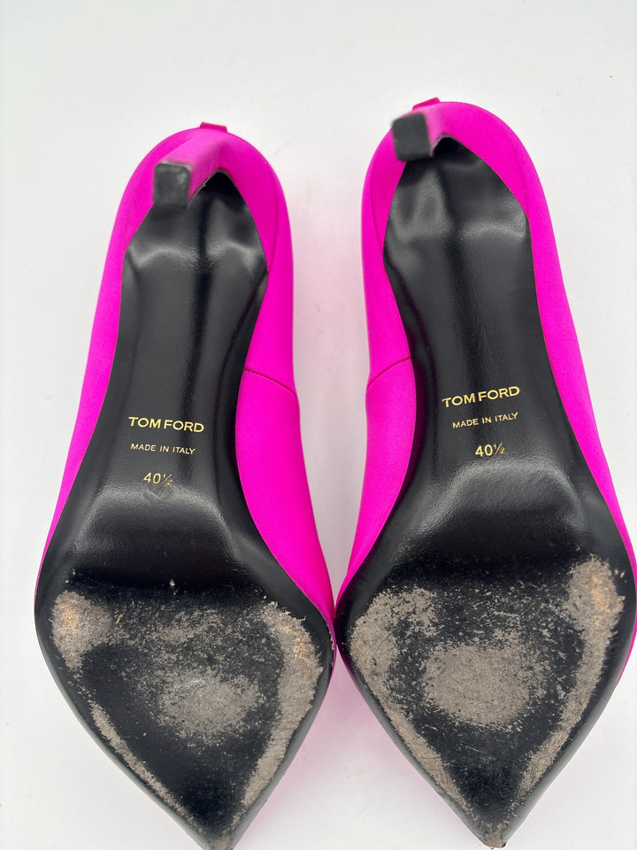 Women Tom Ford Size 9 Bright Magenta Satin Pumps Gold Button Detail