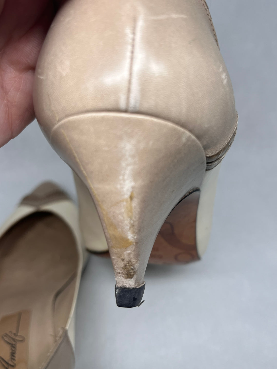 Amalfi Italian Leather Cream and Tan Pumps with Snakeskin Design Size 6.5