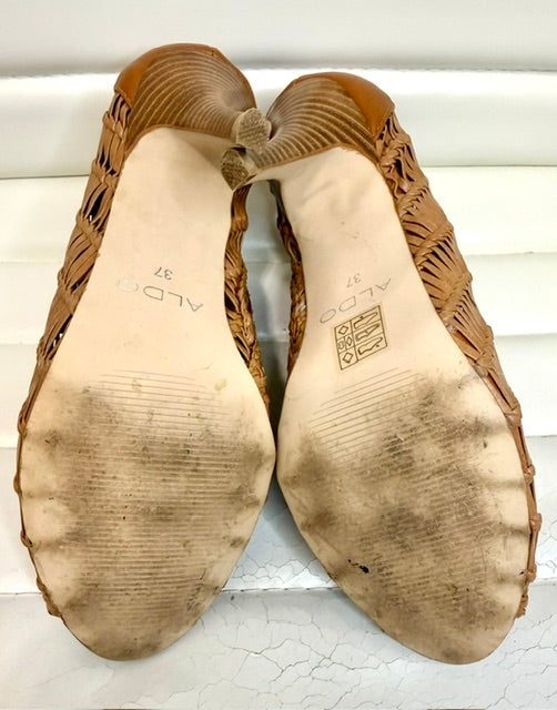 ALDO Camel Woven Leather Peep-Toe Y2K Booties Sz7