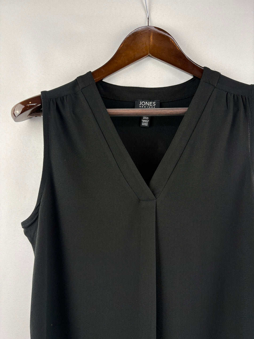 Women’s Jones New York Medium Black Sleeveless Blouse