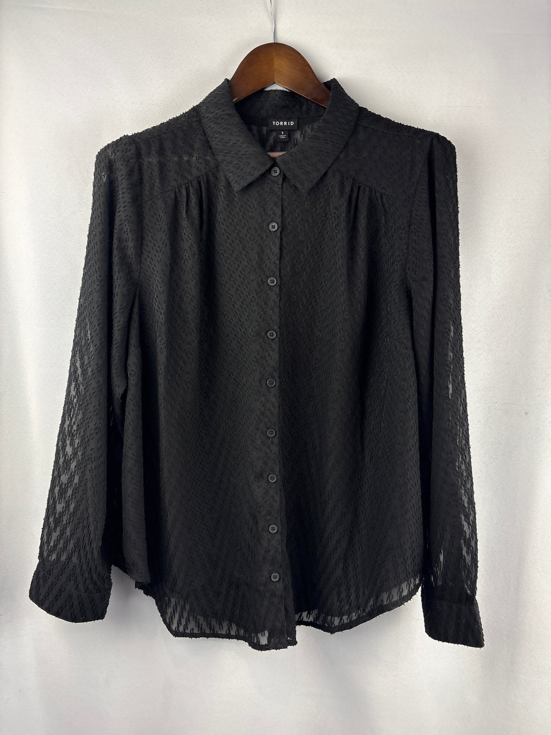 Women’s Torrid Size 1 Black Sheer Patterned Button Up Blouse