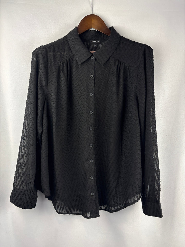 Women’s Torrid Size 1 Black Sheer Patterned Button Up Blouse