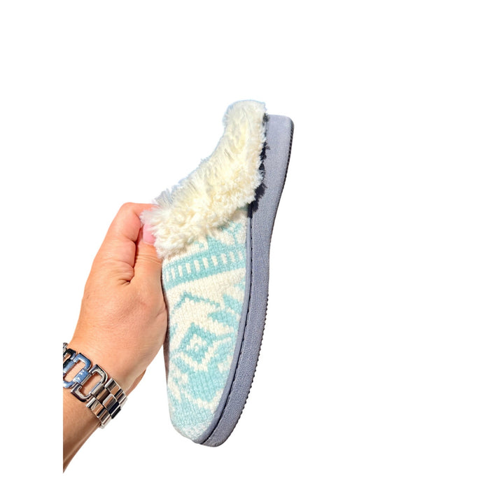 The Original Muk Luks Ladies Slippers Size 7-8