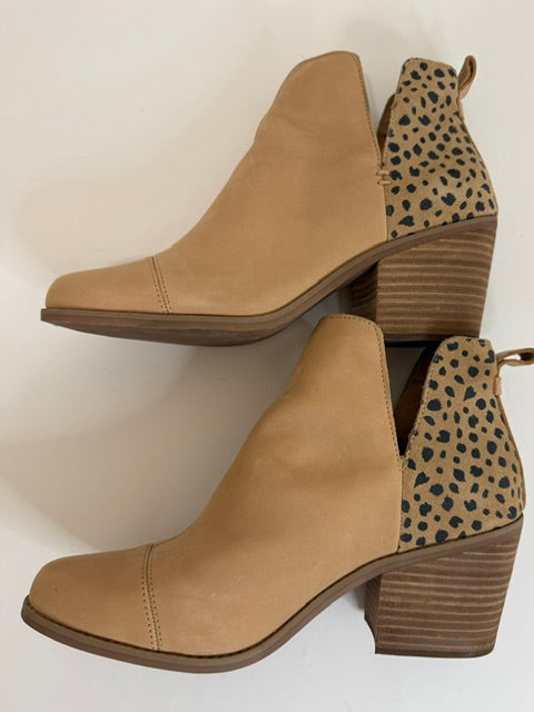 TOMS Everly Cutout Booties Honey Leather Tiny Cheetah Sz 10
