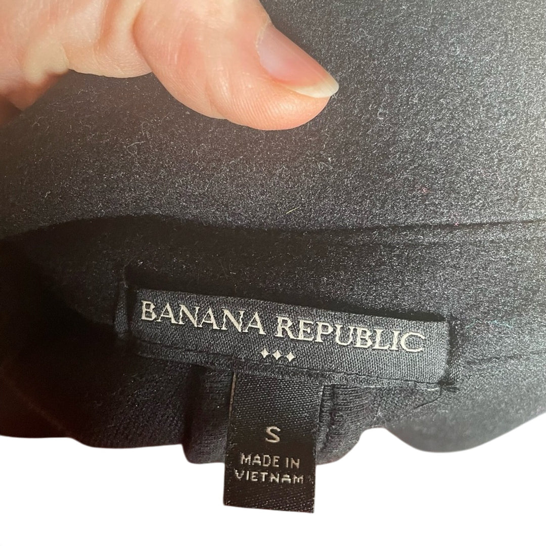 Banana Republic Chic Minimalist Black Pea Coat size Small Capsule Wardrobe