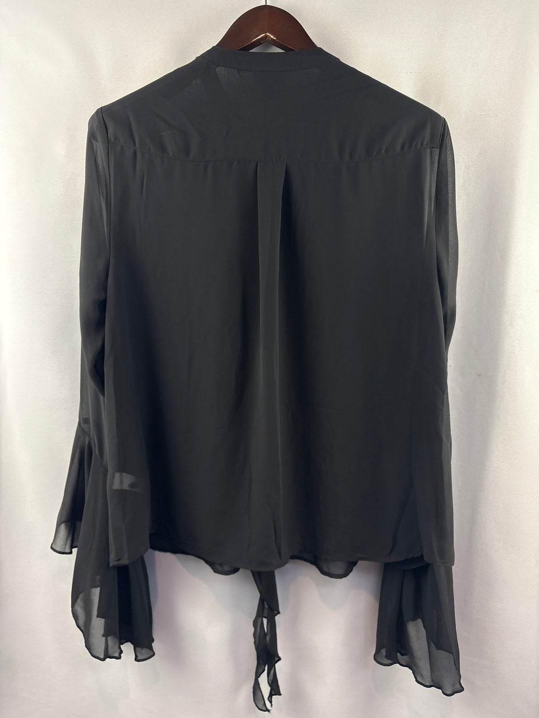 Women’s Torrid Size 00 Black Ruffled Button Up Blouse