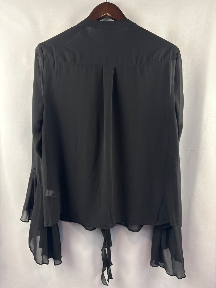 Women’s Torrid Size 00 Black Ruffled Button Up Blouse