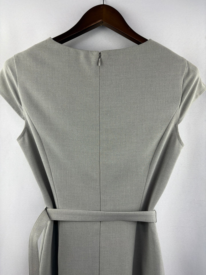 Women’s Calvin Klein Size 6 Light Gray Sheath Dress