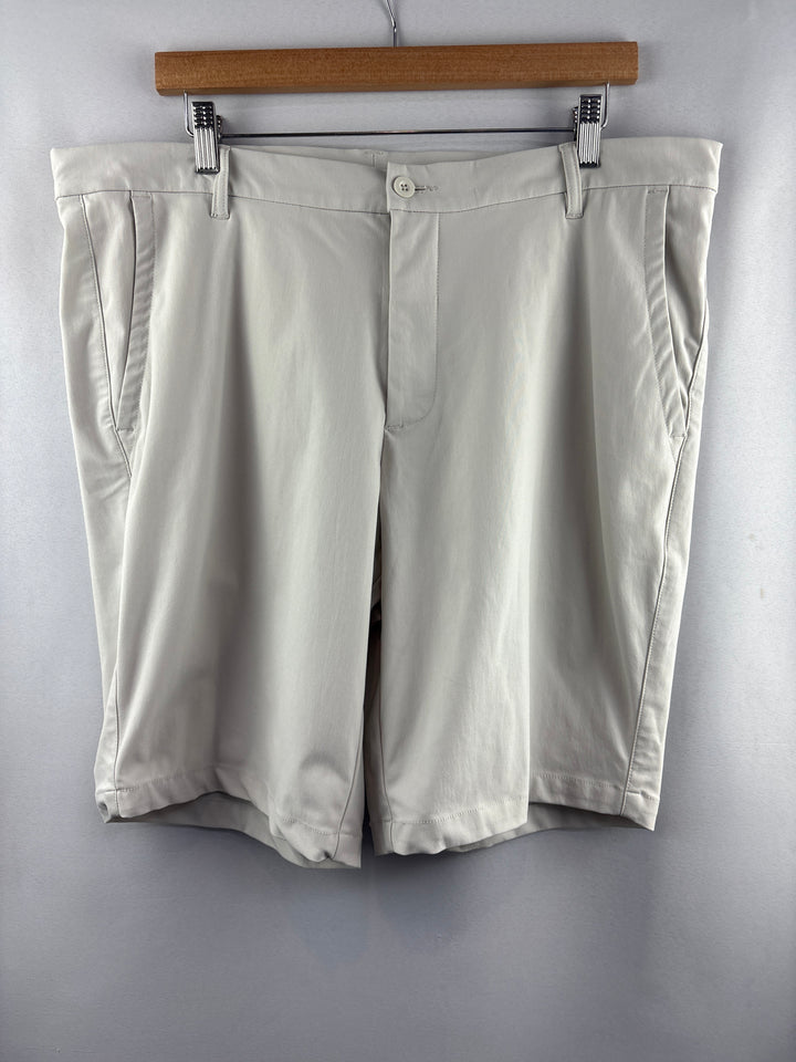 Men’s Straight Down Size 36 Khaki Golf Shorts
